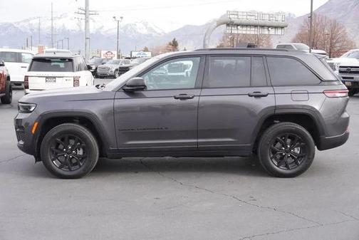 2024 Jeep Grand Cherokee Altitude