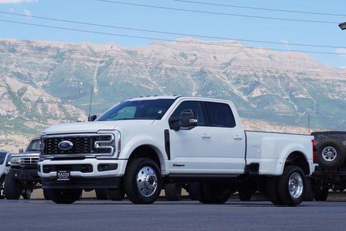 2025 Ford F-450 Platinum