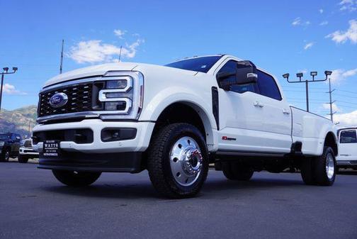 2025 Ford F-450 Platinum