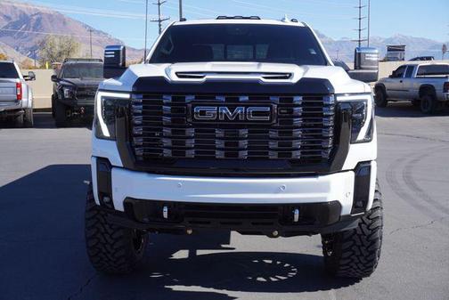 2025 GMC Sierra 3500 Denali