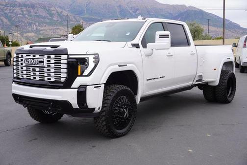 2025 GMC Sierra 3500 Denali