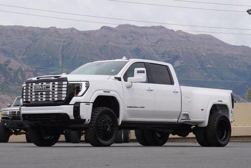 2025 GMC Sierra 3500 Denali