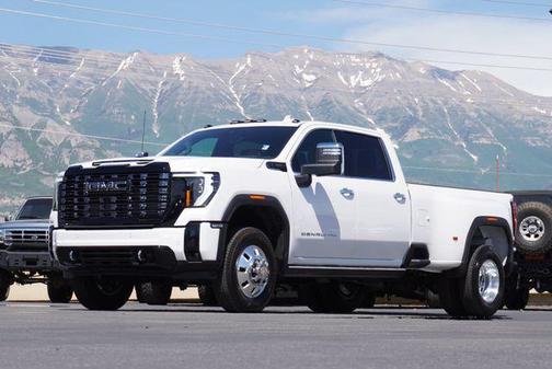 2025 GMC Sierra 3500 Denali