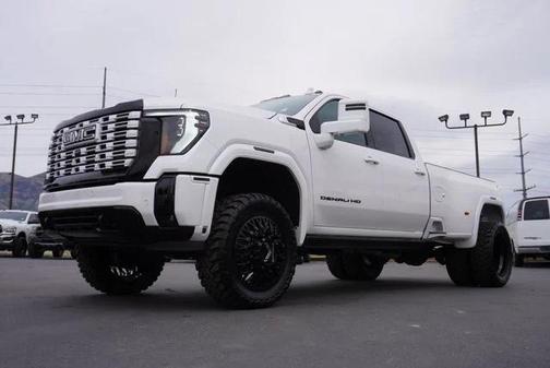 2025 GMC Sierra 3500 Denali