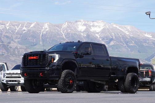 Onyx Black 2024 GMC Sierra 3500 Denali