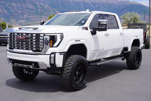 2024 GMC Sierra 2500 Denali