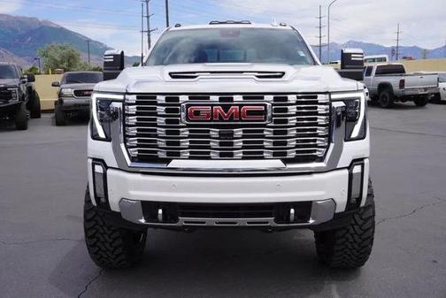 2024 GMC Sierra 2500 Denali