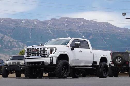 2024 GMC Sierra 2500 Denali