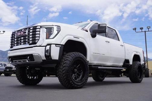 2024 GMC Sierra 2500 Denali
