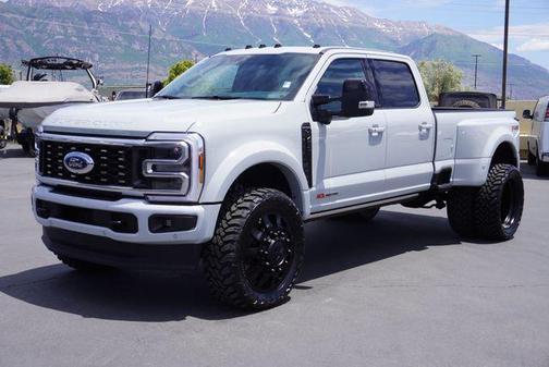 2025 Ford F-450 Platinum