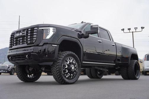 2025 GMC Sierra 3500 Denali