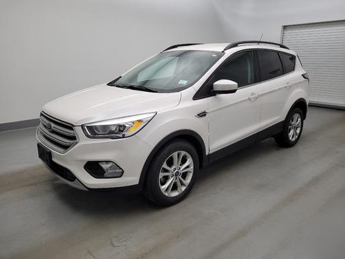 White 2018 Ford Escape SEL