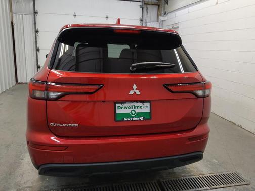 Red Diamond 2022 Mitsubishi Outlander ES