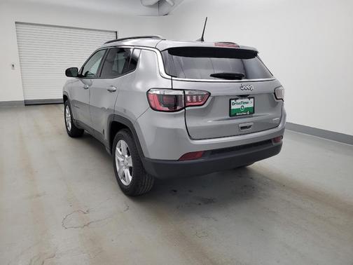 Billet Silver Metallic Clearcoat 2022 Jeep Compass Latitude