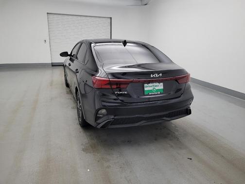 Aurora Black 2024 Kia Forte LXS