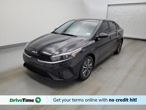Aurora Black 2024 Kia Forte LXS