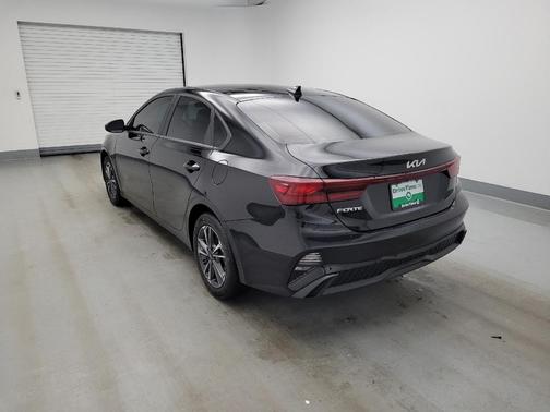 Aurora Black 2024 Kia Forte LXS