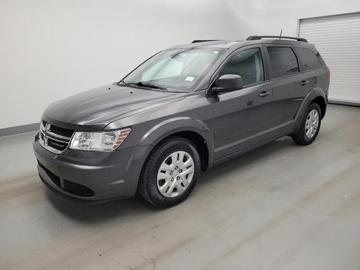 Granite Pearlcoat 2019 Dodge Journey SE