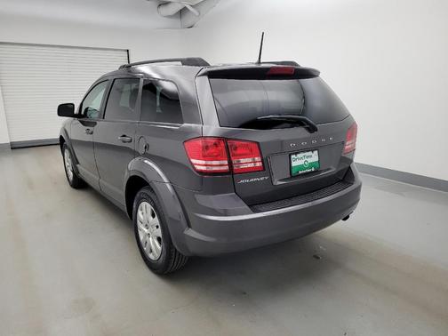Granite Pearlcoat 2019 Dodge Journey SE