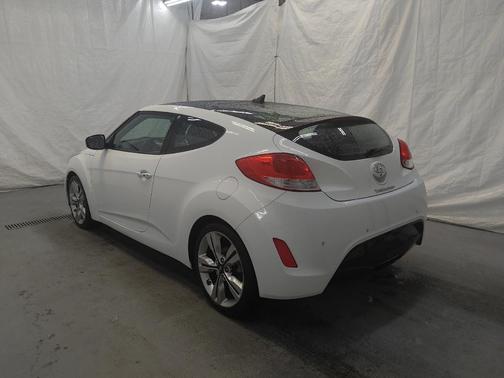 2016 Hyundai Veloster Base