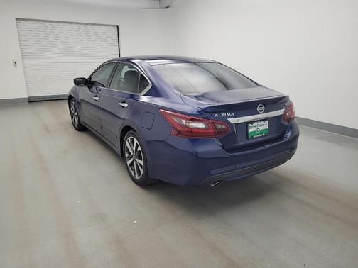 Deep Blue Pearl 2017 Nissan Altima 2.5 SR