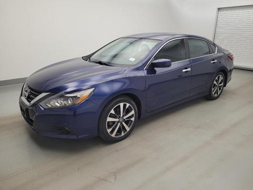 Deep Blue Pearl 2017 Nissan Altima 2.5 SR