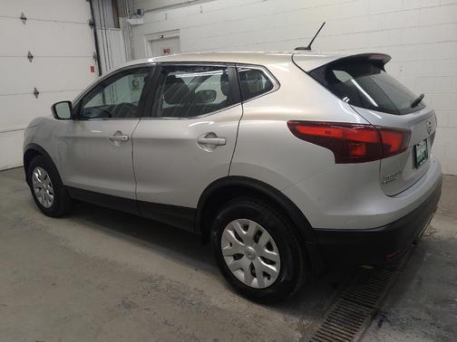 Brilliant Silver Metallic 2019 Nissan Rogue Sport S