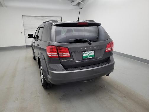 Granite Pearlcoat 2017 Dodge Journey SE