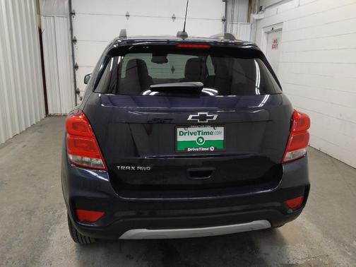 Midnight Blue Metallic 2022 Chevrolet Trax LT