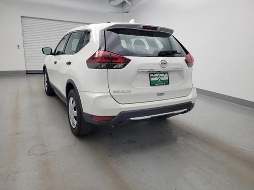 Glacier White 2019 Nissan Rogue S