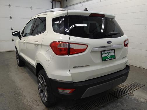 Diamond White 2022 Ford EcoSport Titanium