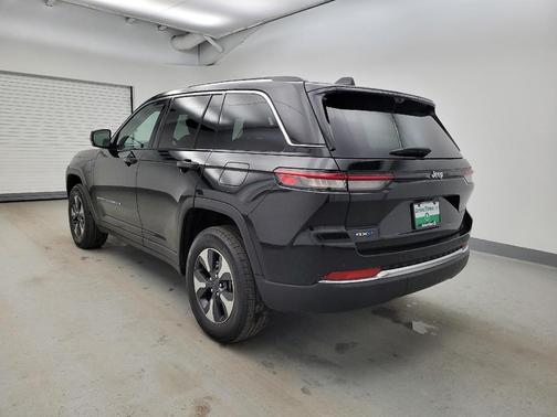 Diamond Black Crystal Pearlcoat 2022 Jeep Grand Cherokee 4xe Base