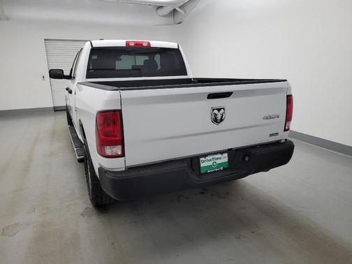 Bright White Clearcoat 2017 RAM 1500 Tradesman