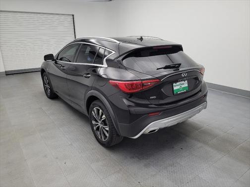 2018 INFINITI QX30 Luxury
