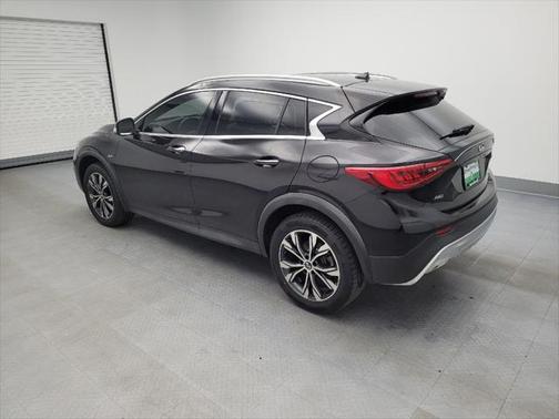 2018 INFINITI QX30 Luxury