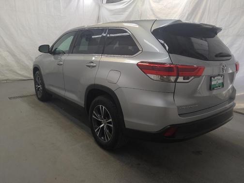 2019 Toyota Highlander LE I4