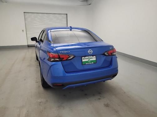 Electric Blue Metallic 2021 Nissan Versa 1.6 SV