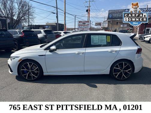 Pure White 2024 Volkswagen Golf R 2.0T DSG