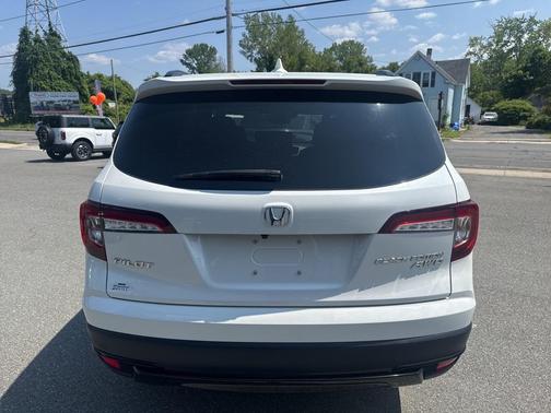 2022 Honda Pilot AWD Black Edition