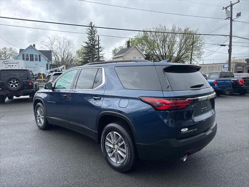 2022 Chevrolet Traverse LT Cloth