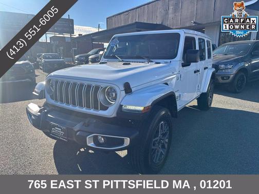 Bright White Clearcoat 2024 Jeep Wrangler 4-Door Sahara 4x4
