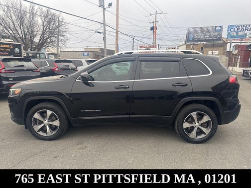 Diamond Black Crystal Pearlcoat 2020 Jeep Cherokee Limited