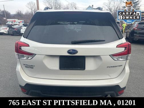 Crystal White Pearl 2023 Subaru Forester Premium