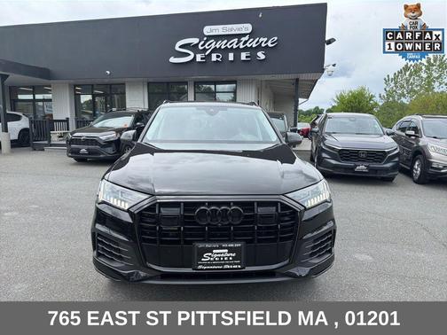 Mythos Black Metallic 2023 Audi Q7 55 Premium Plus