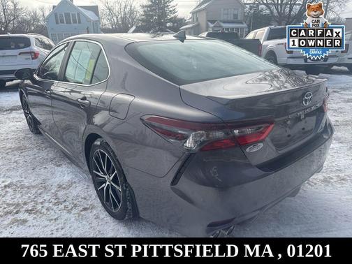 2022 Toyota Camry SE