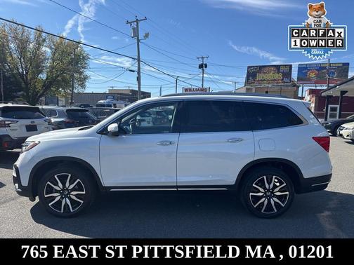 2022 Honda Pilot Touring 8-Passenger