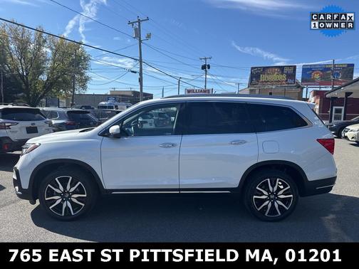 2022 Honda Pilot Touring 8-Passenger