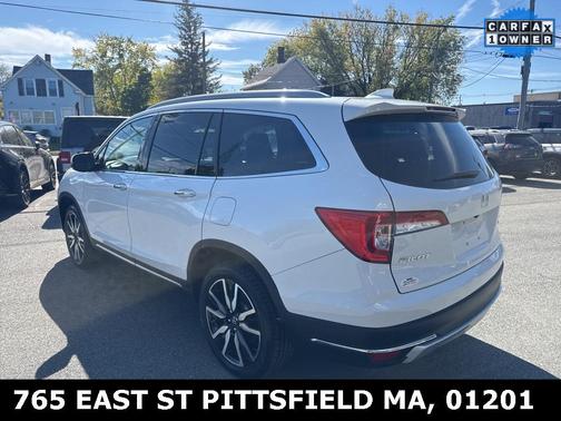 2022 Honda Pilot Touring 8-Passenger