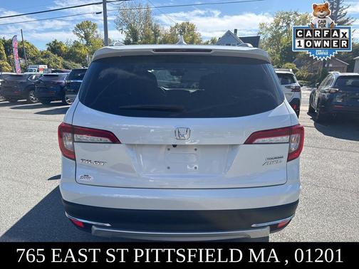 2022 Honda Pilot Touring 8-Passenger