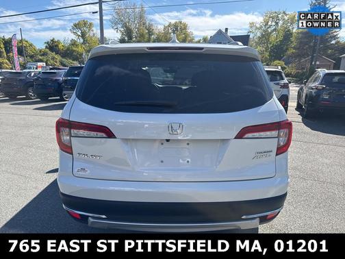 2022 Honda Pilot Touring 8-Passenger